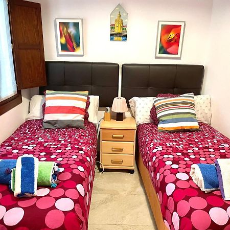 Apartamento Centro Plaza Salvador, Wifi Free& Parking Opcional Seville Exterior photo